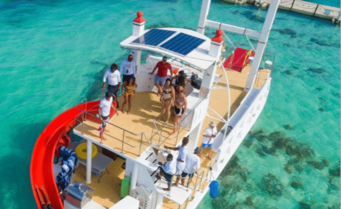 party Boat+ Parasailing