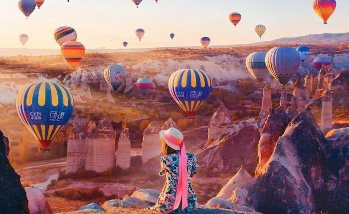 Travelers exploring Hagia Sophia, Cappadocia’s fairy chimneys, and Pamukkale’s white terraces during a guided 10-day private tour across Turkey